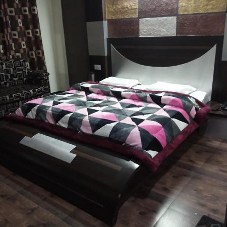 Hotel Shakuntala 카트라 외부 사진