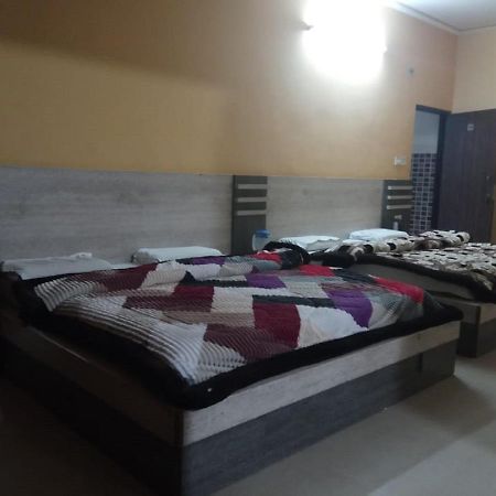 Hotel Shakuntala 카트라 외부 사진
