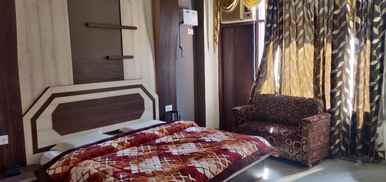 Hotel Shakuntala 카트라 외부 사진