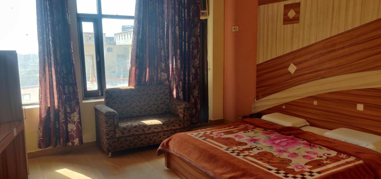 Hotel Shakuntala 카트라 외부 사진