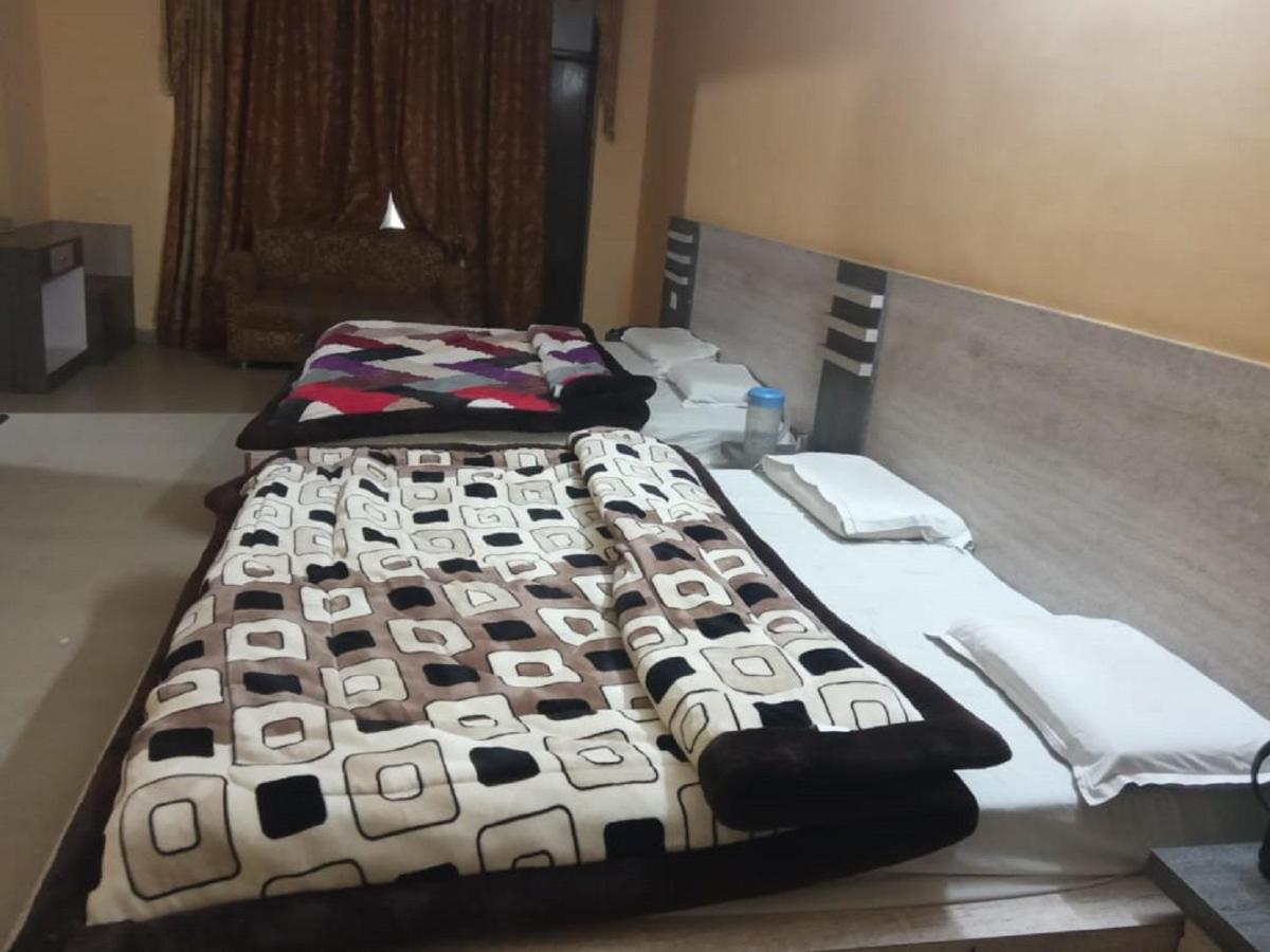 Hotel Shakuntala 카트라 외부 사진