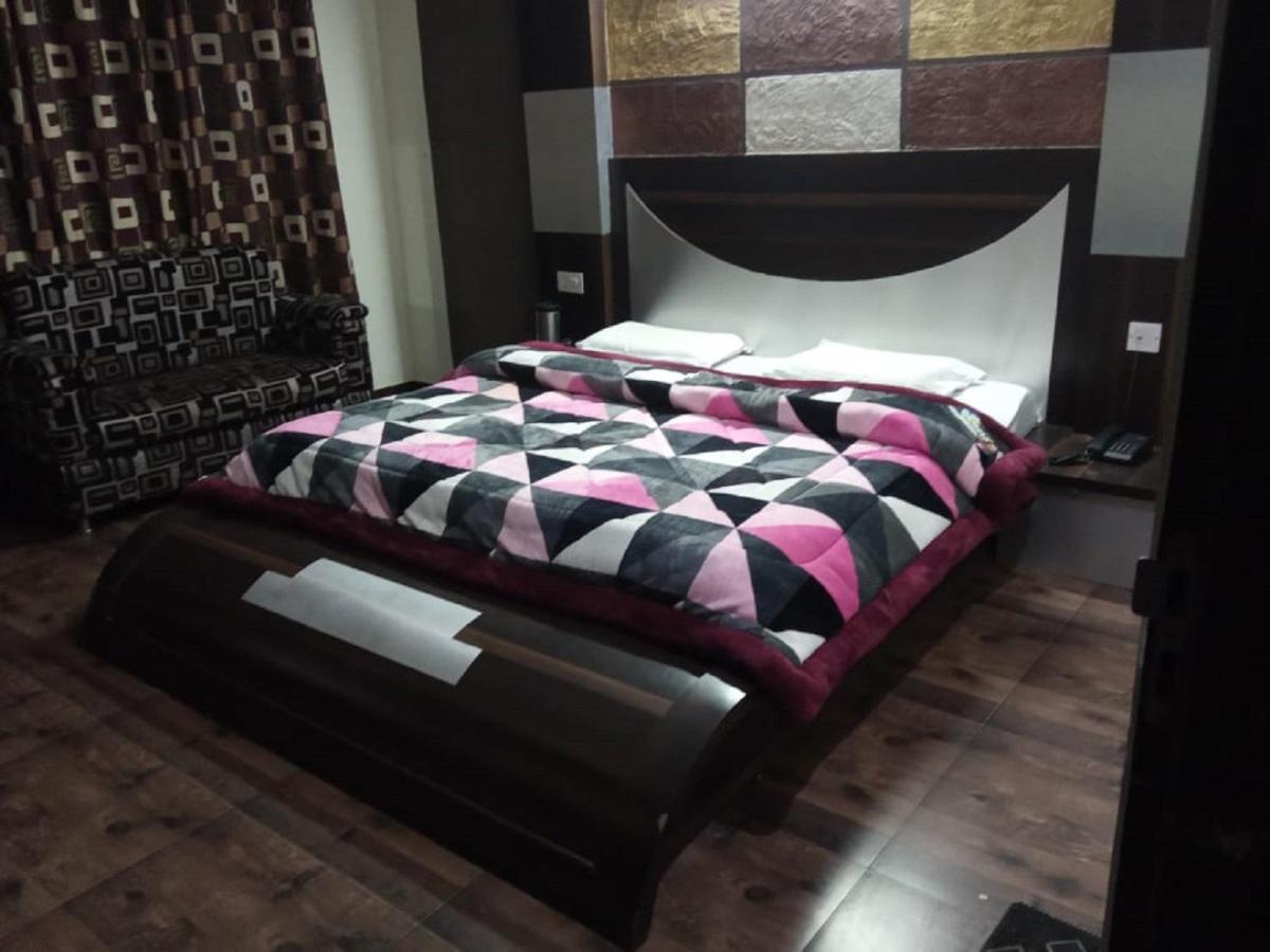 Hotel Shakuntala 카트라 외부 사진